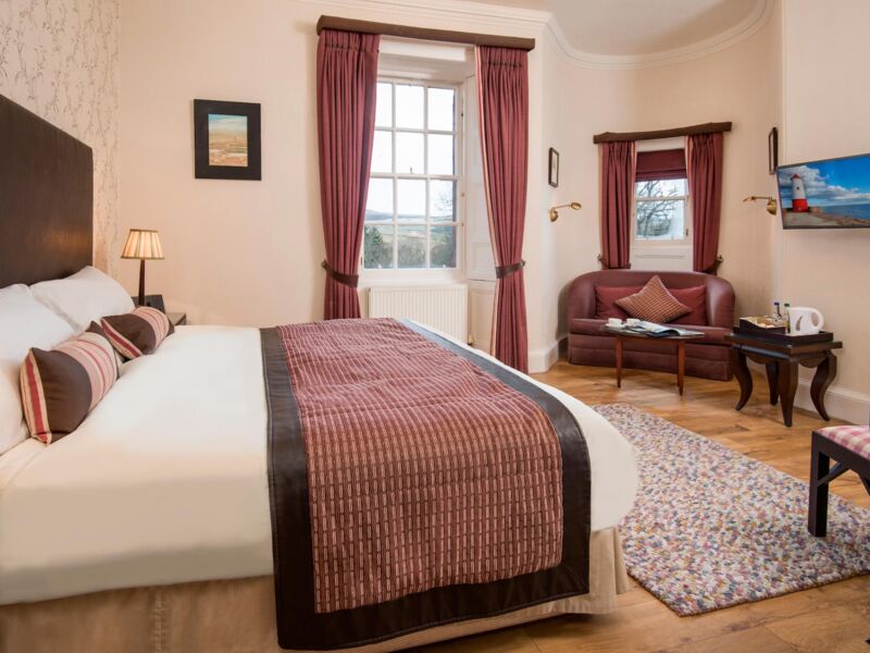 Luxury_Guest_Room_Cringletie_Hotel.jpg